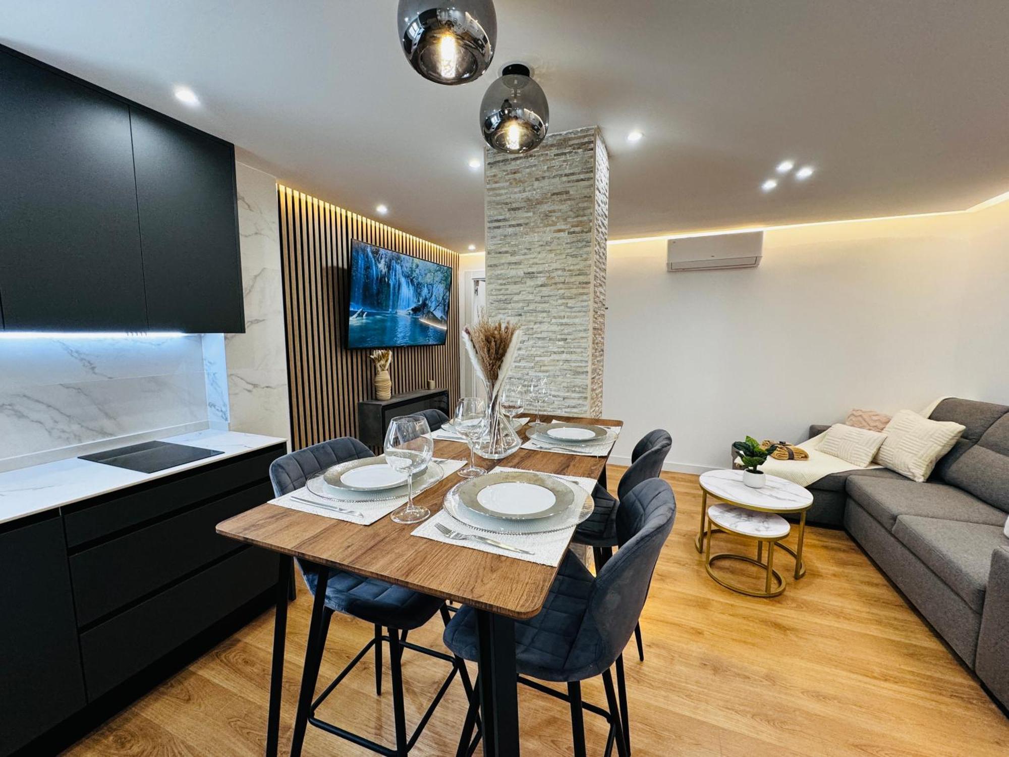 La Plaza Del Pilar Apartman Zaragoza Kültér fotó