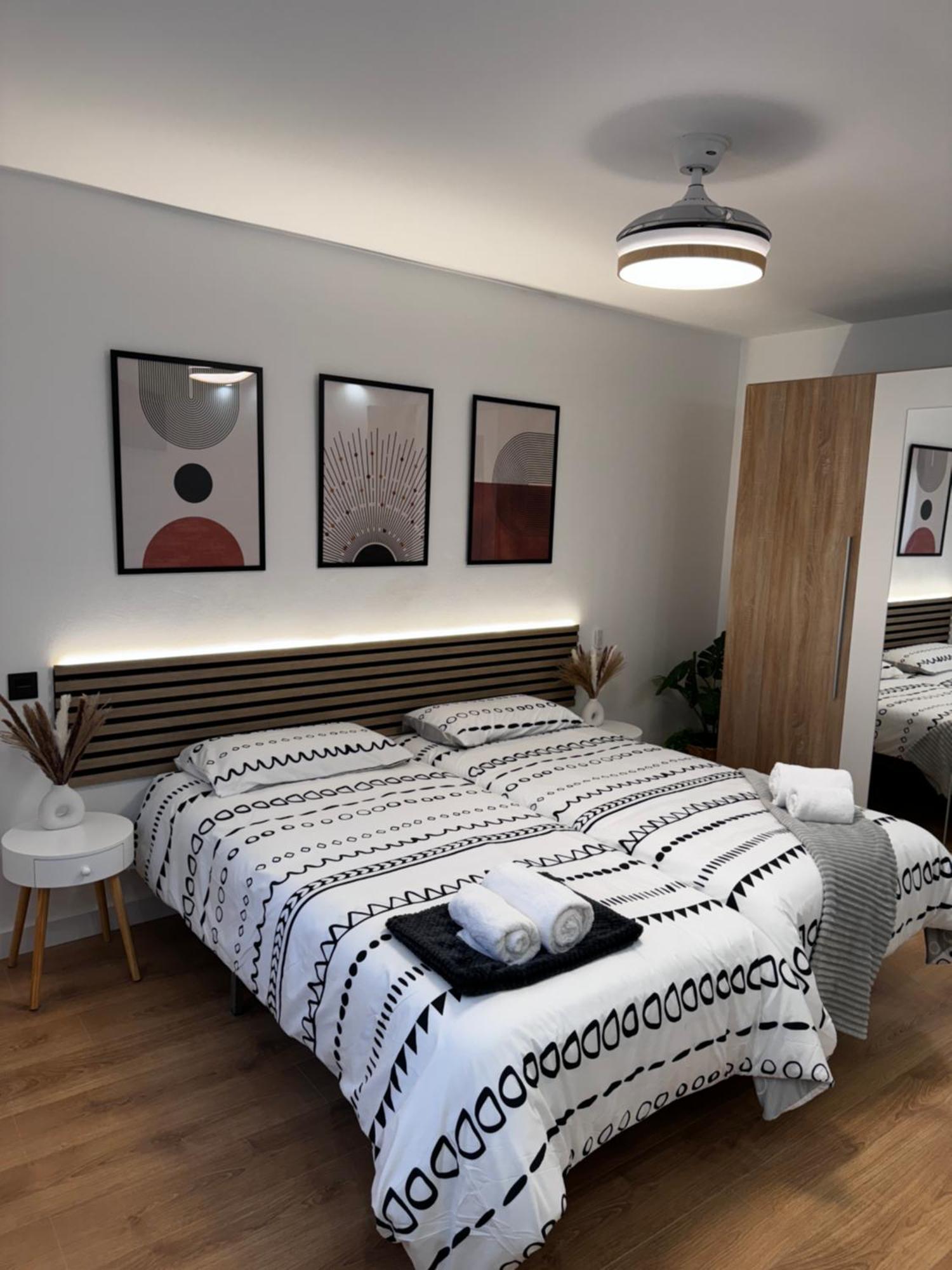 La Plaza Del Pilar Apartman Zaragoza Kültér fotó